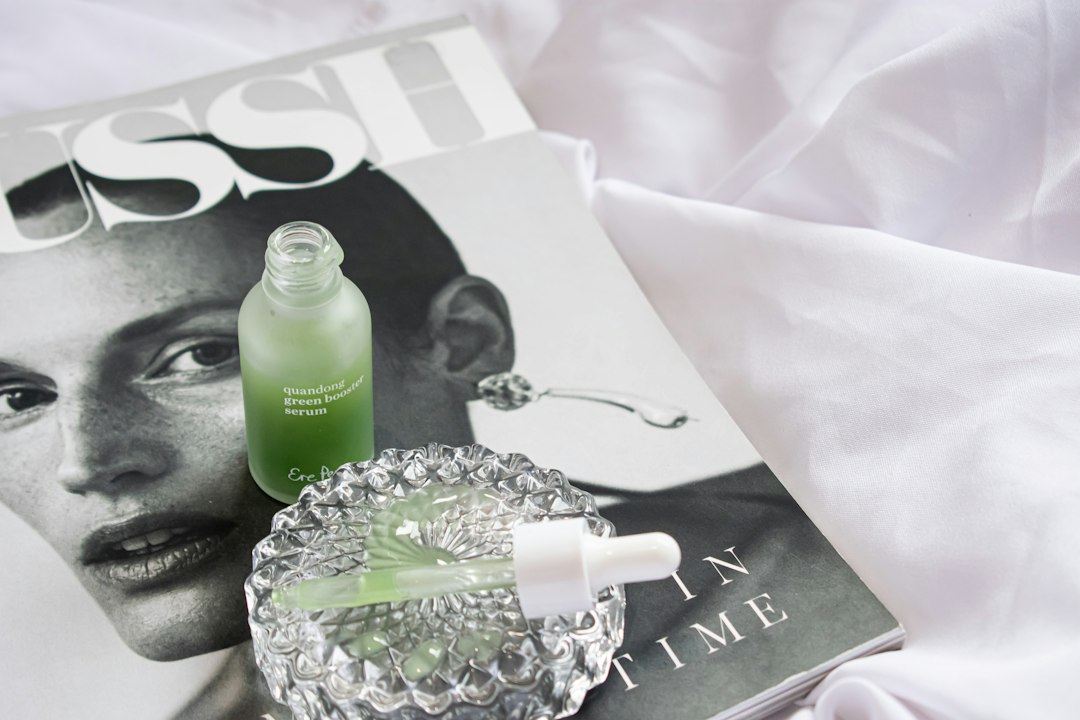 about-us-02 Sustainable skincare products: face serum